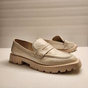 DOLCE VITA Elias Lug Sole Loafer Women 10 Ivory Crinkle Embossed Patent Leather